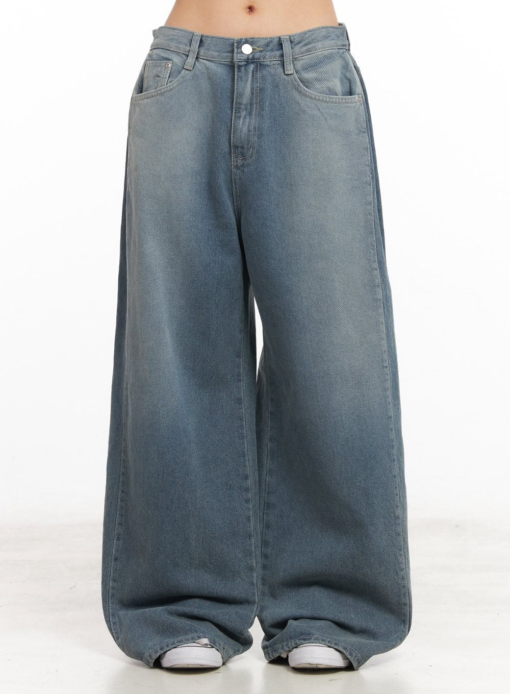 Amber Pintuck Wide-Leg Jeans CM511