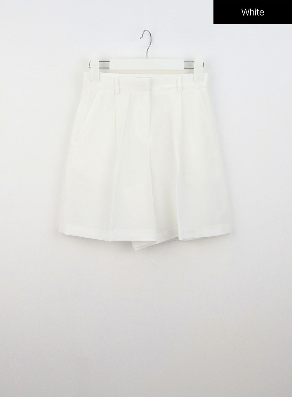 Tailored Bermuda Shorts OU329
