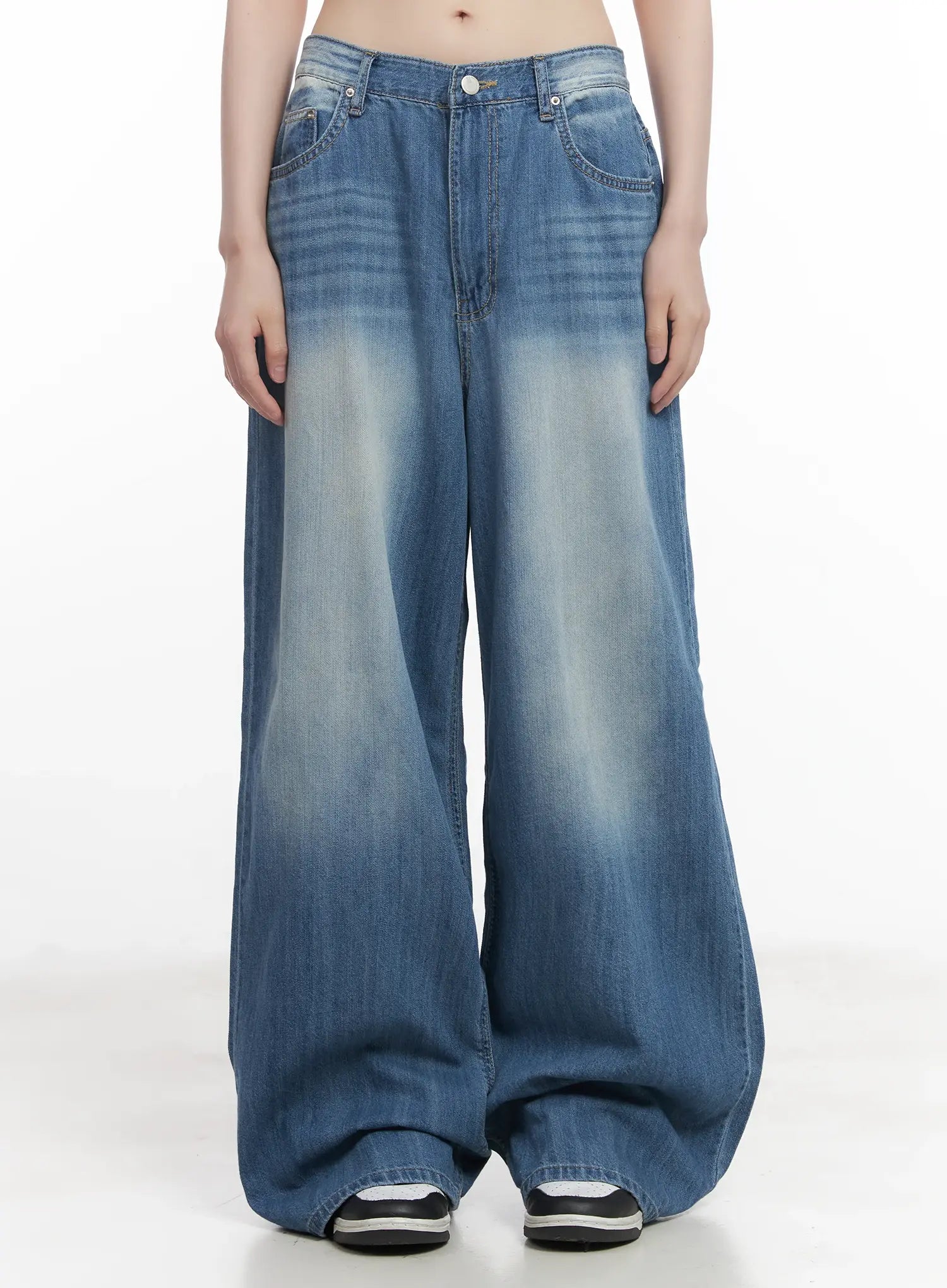 Yunjin Washed Wide-Leg Jeans CU518
