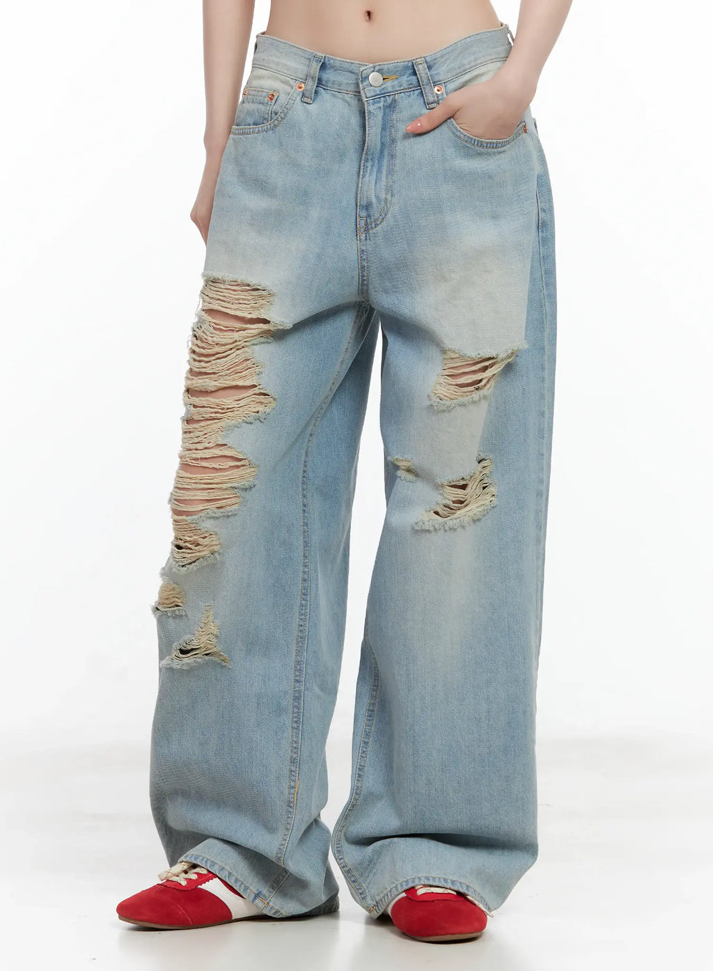 Gyuri Dirty-Wash Distressed Wide Jeans CU530