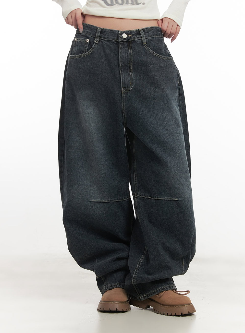 Giselle Stitched Balloon-Fit Jeans CF526