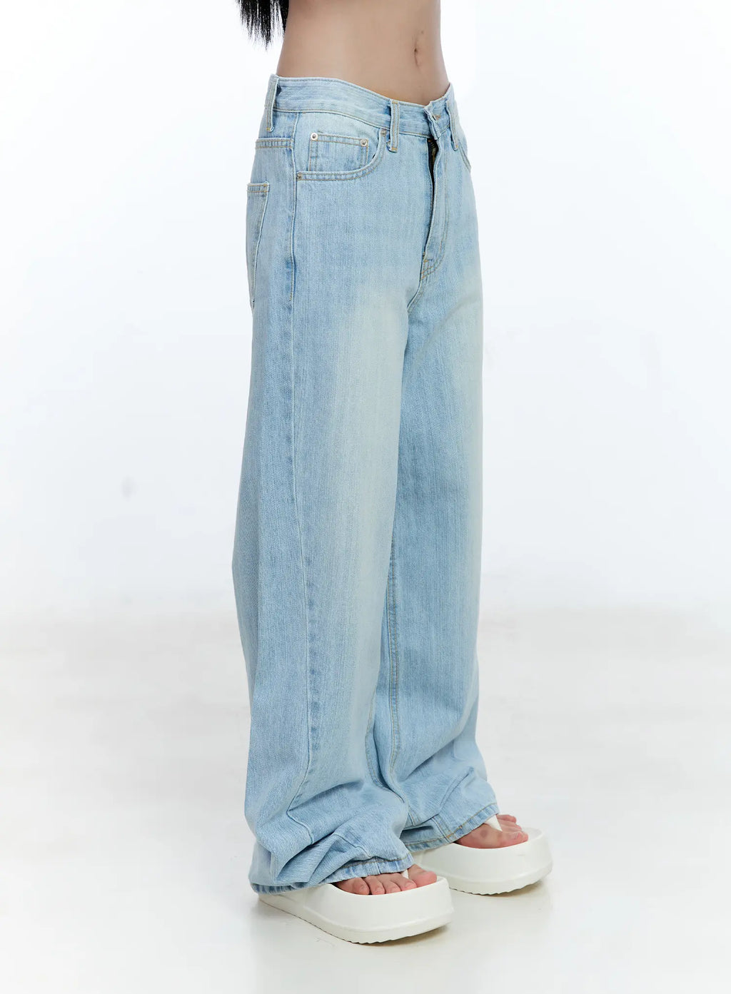 Ryan Wide-Leg Denim Jeans CG512