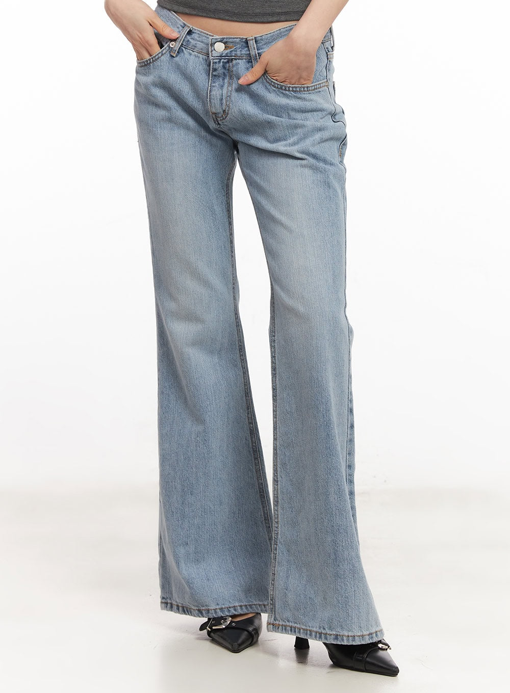 Vesper Low-Rise Bootcut Jeans CA516