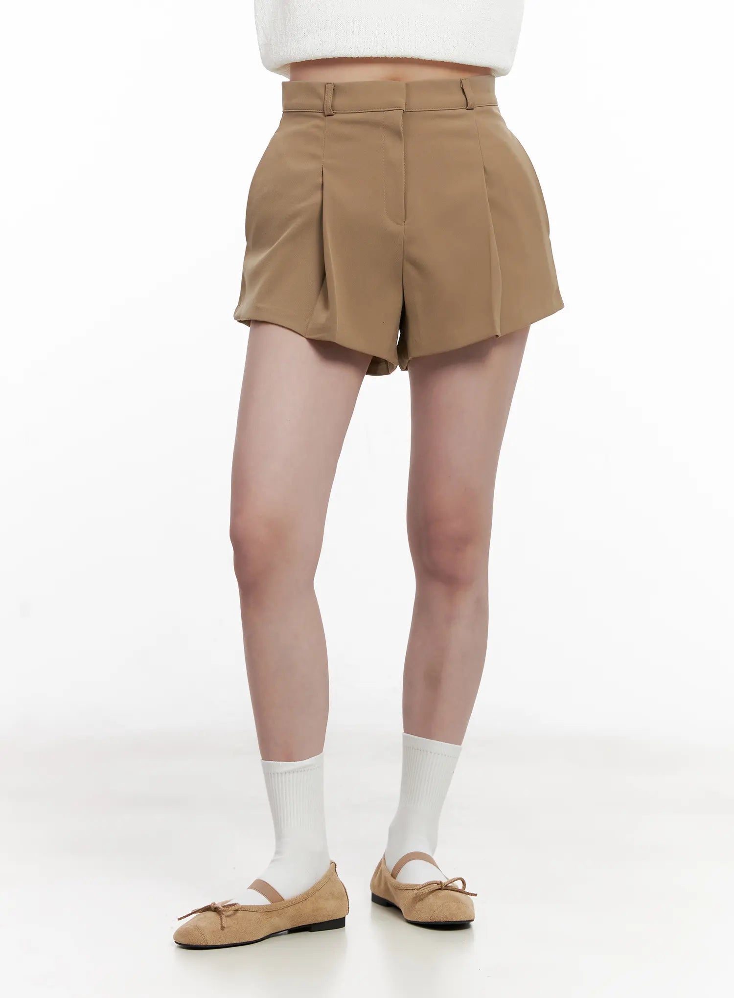 Pleated High-Waist Shorts CL515