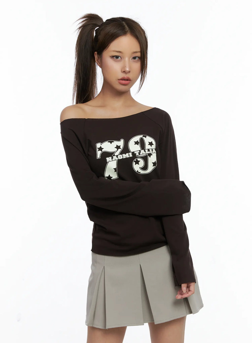 Off-Shoulder Graphic Long Sleeve Tee CS504