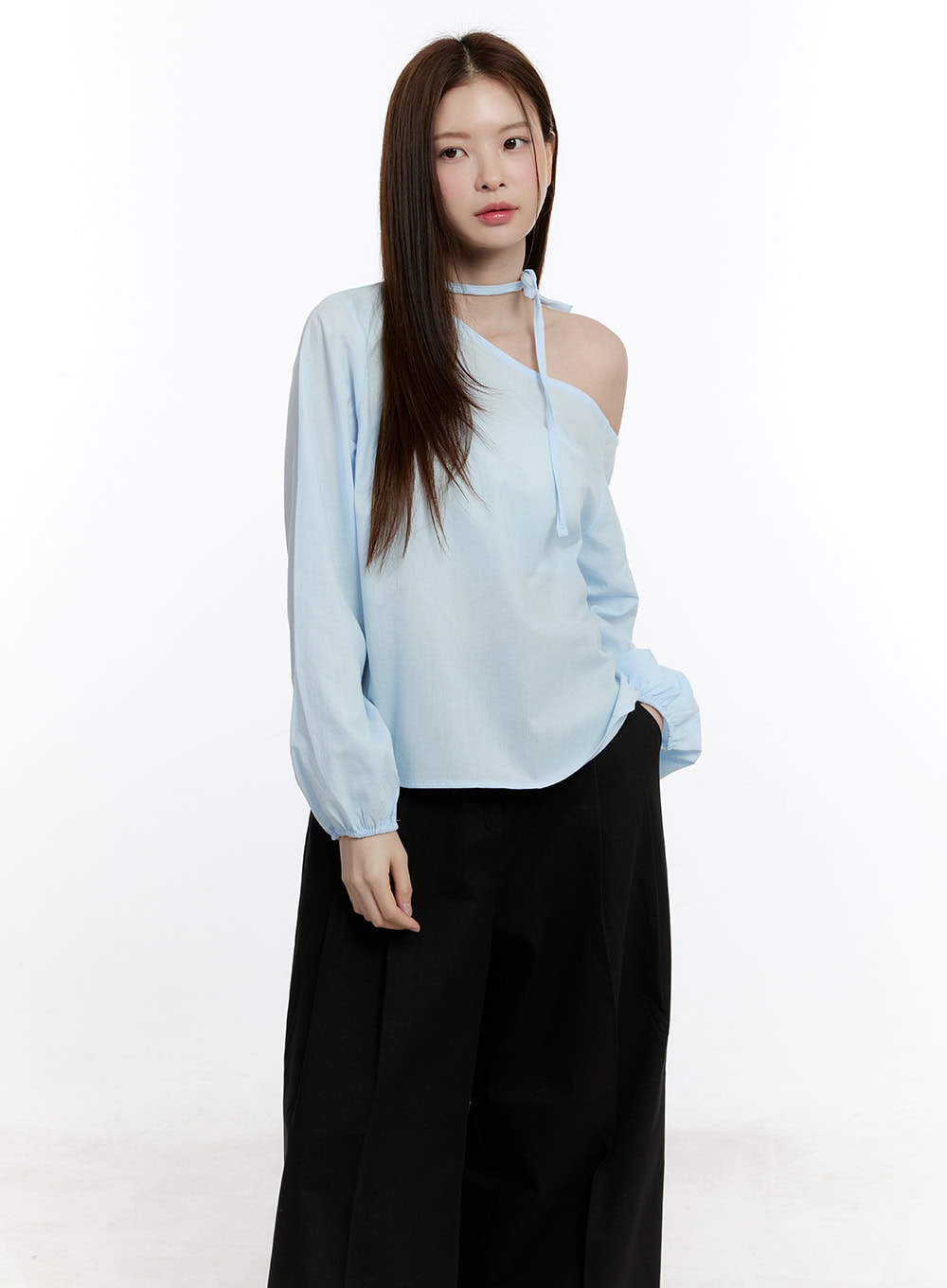 Loose-Fit One-Shoulder Blouse CM521
