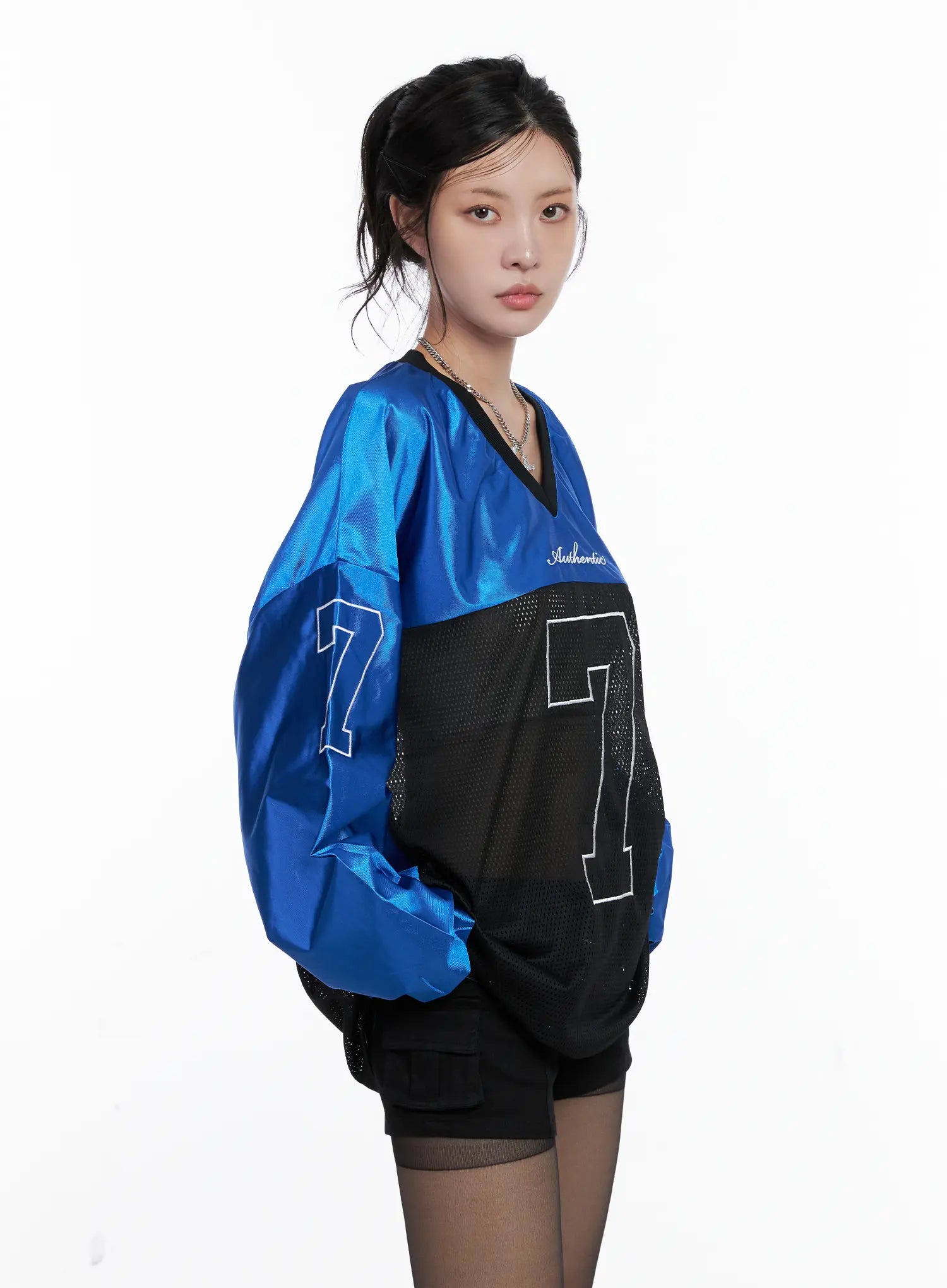 V-Neck Graphic Jersey Top CS512