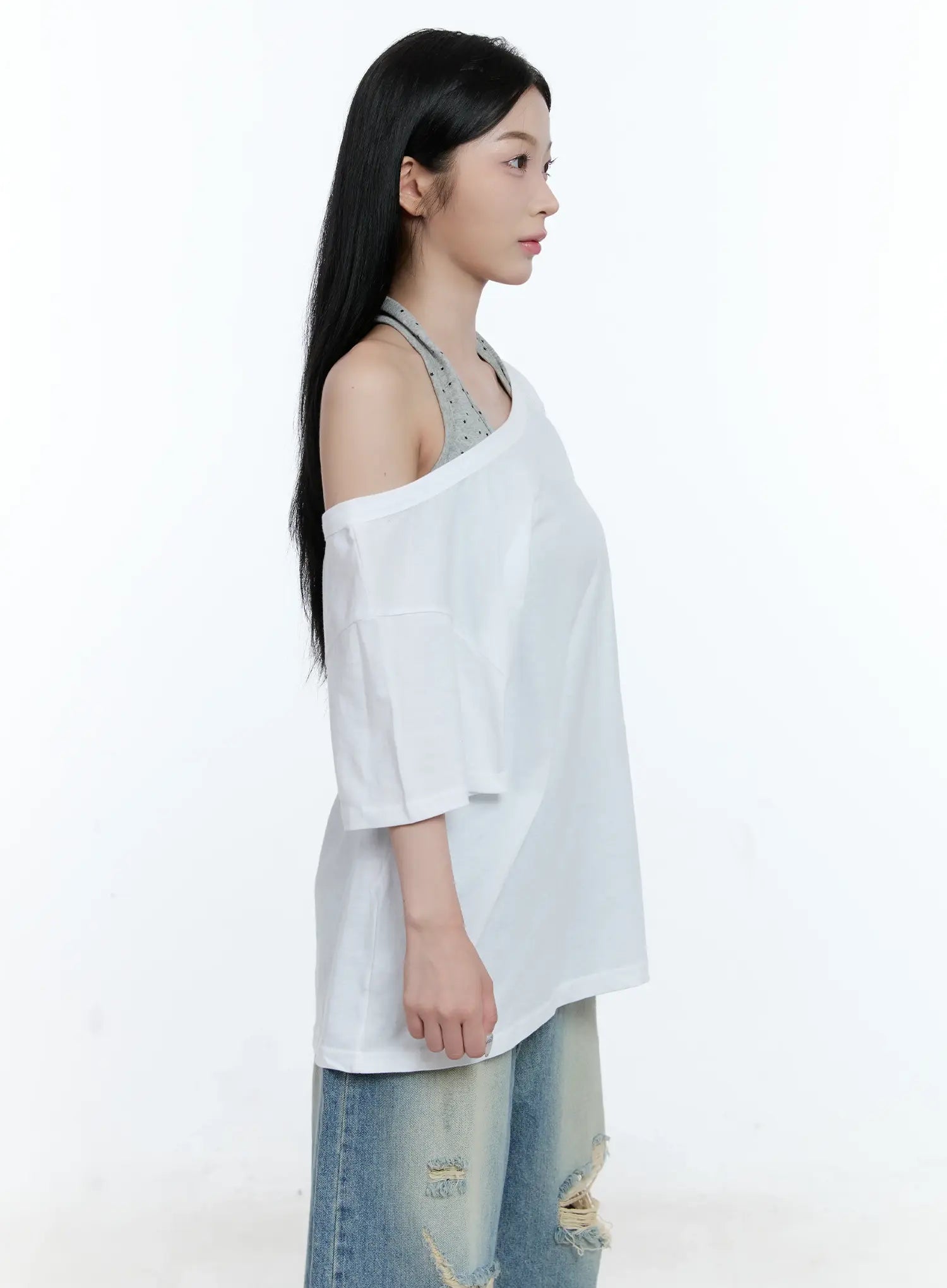 Off-Shoulder Loose-Fit Tee CG501