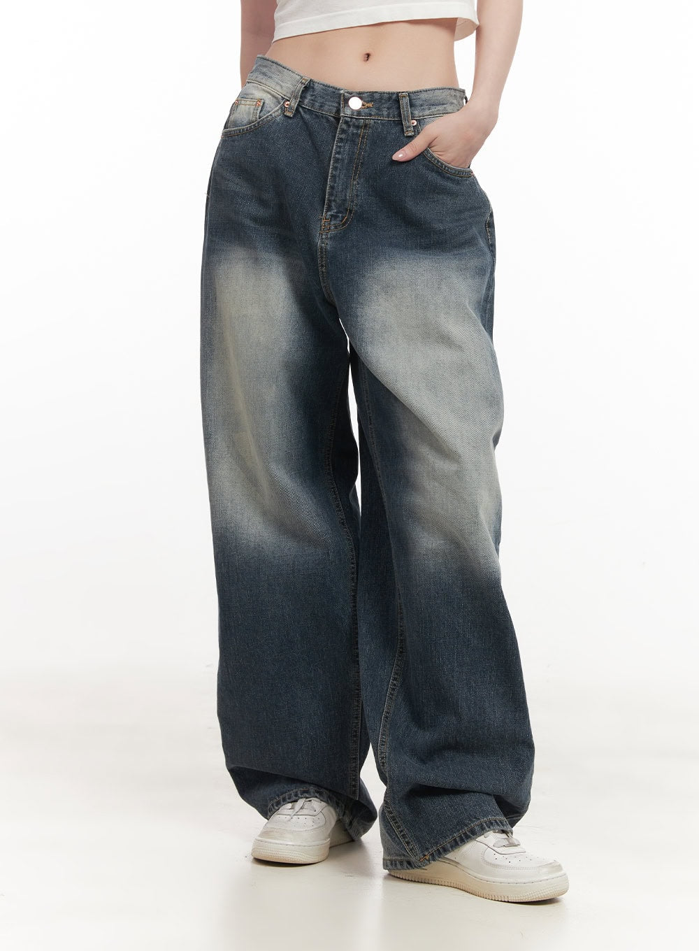 Julie Washed Baggy Jeans with Embroidered Detail CF514