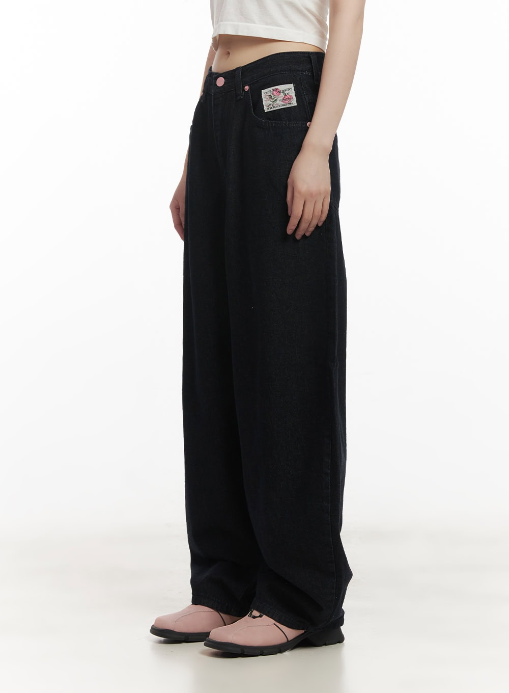 Dory Embroidered Baggy Jeans CF518