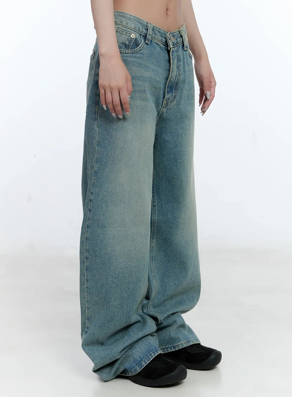 Haeun Wide-Leg Denim Jeans CG501