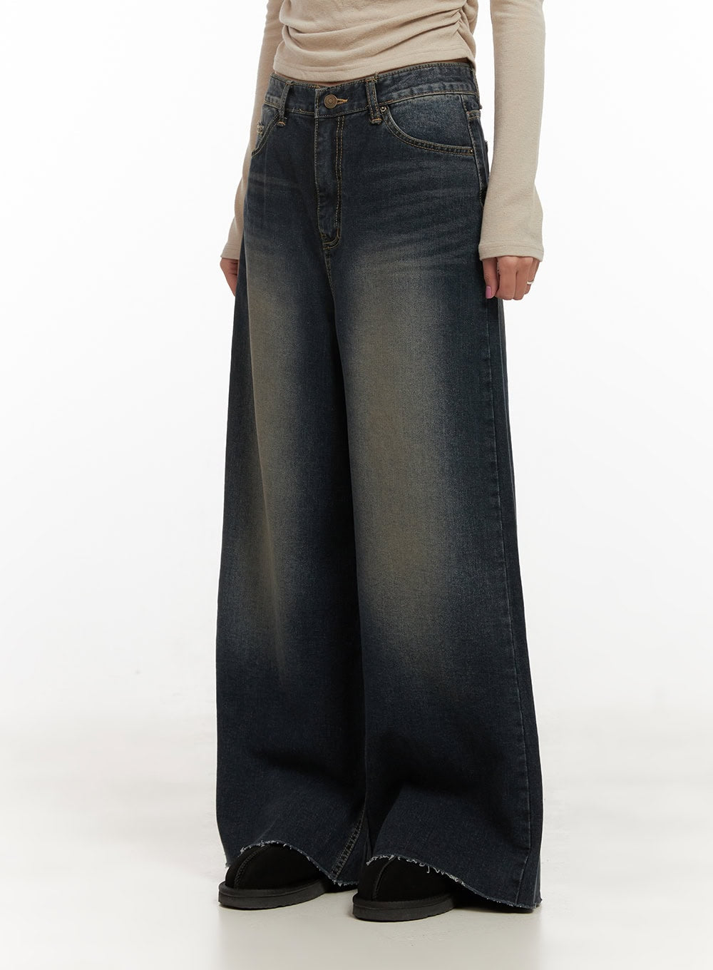 Tasha Low Waist Washed Wide Leg Jeans CD410