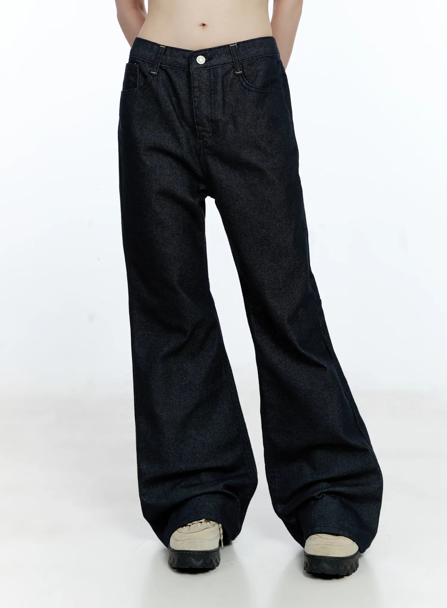 Minjoo No-Fade Flared Jeans CG511