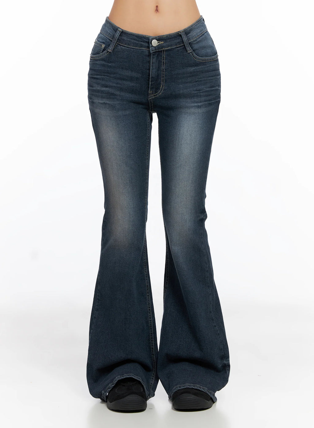 Melina Low-Rise Flare Jeans CO514