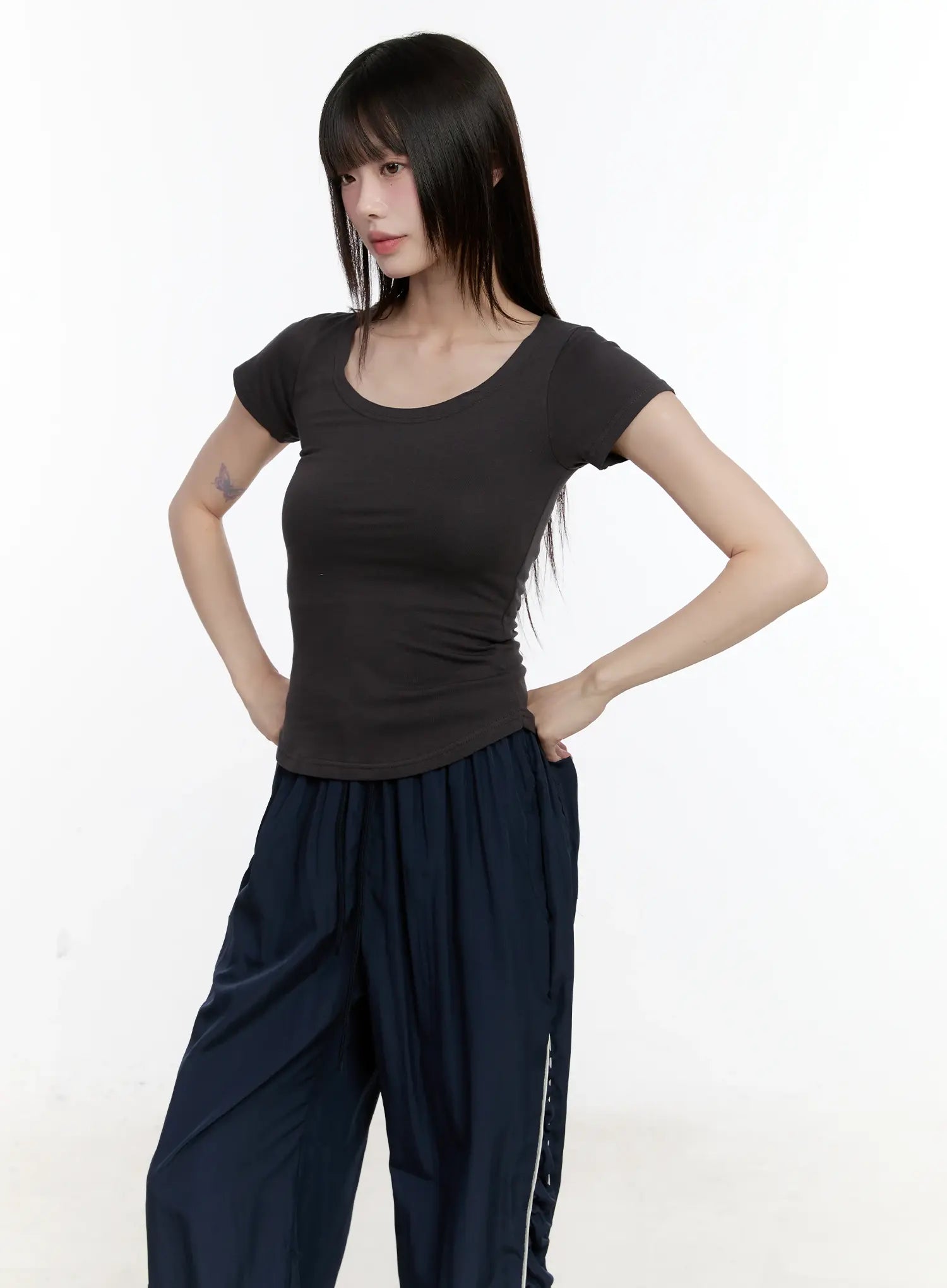 Cotton U-Neck Essential Top CL504