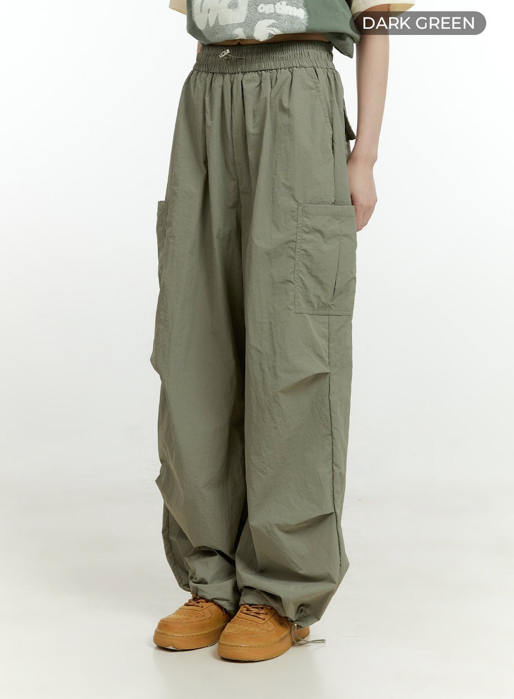 Wide Fit Nylon Banded Pants CG402