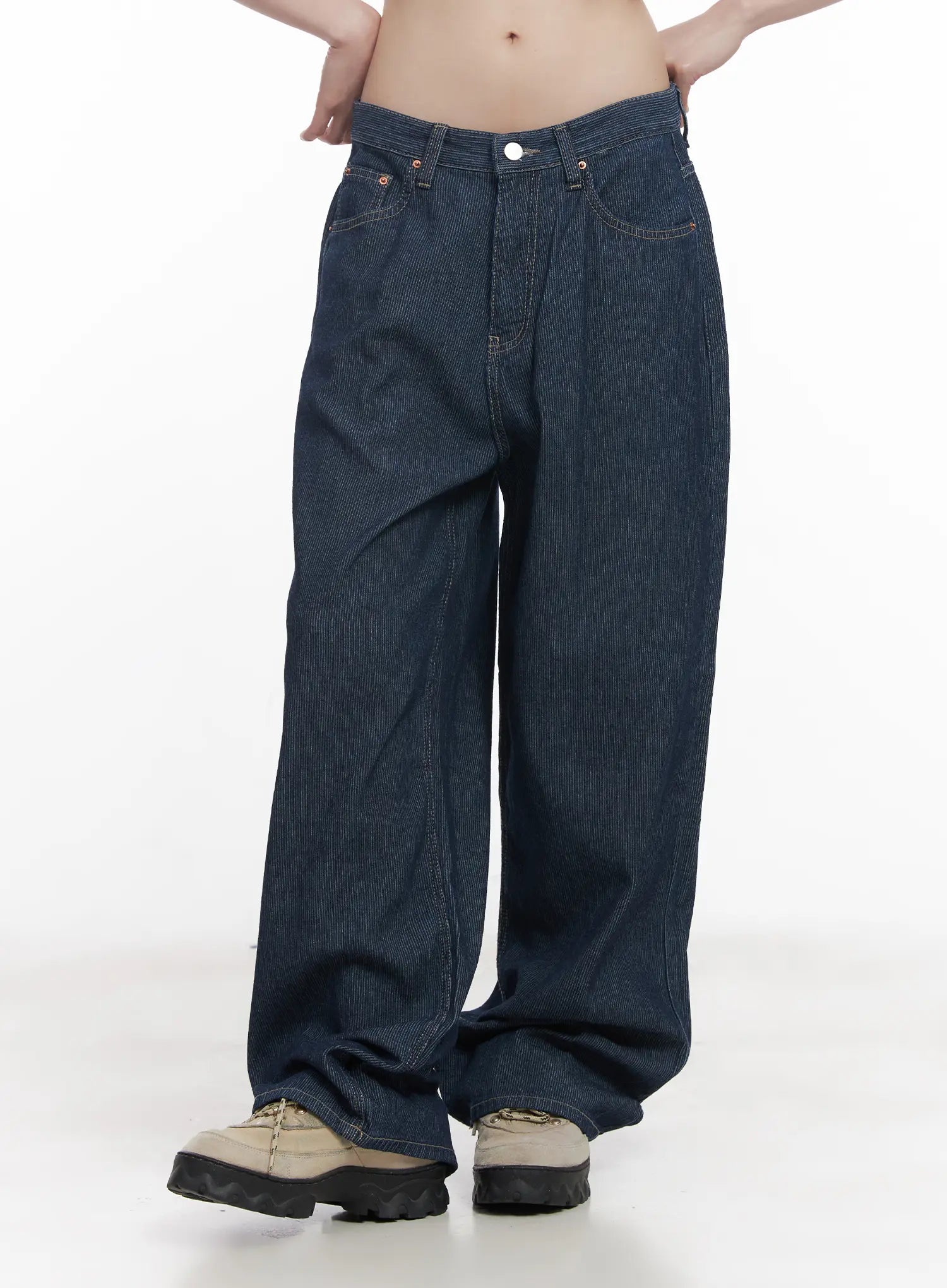 Narin Stitched Wide-Leg Jeans CU518