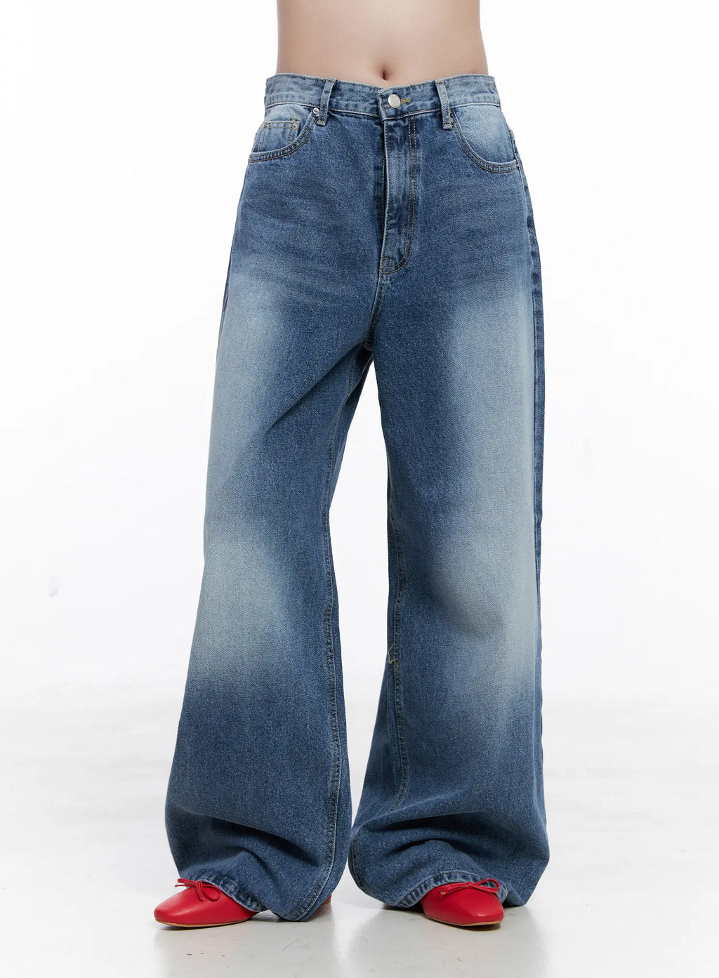 Emer Wide-Leg Washed Jeans CS519