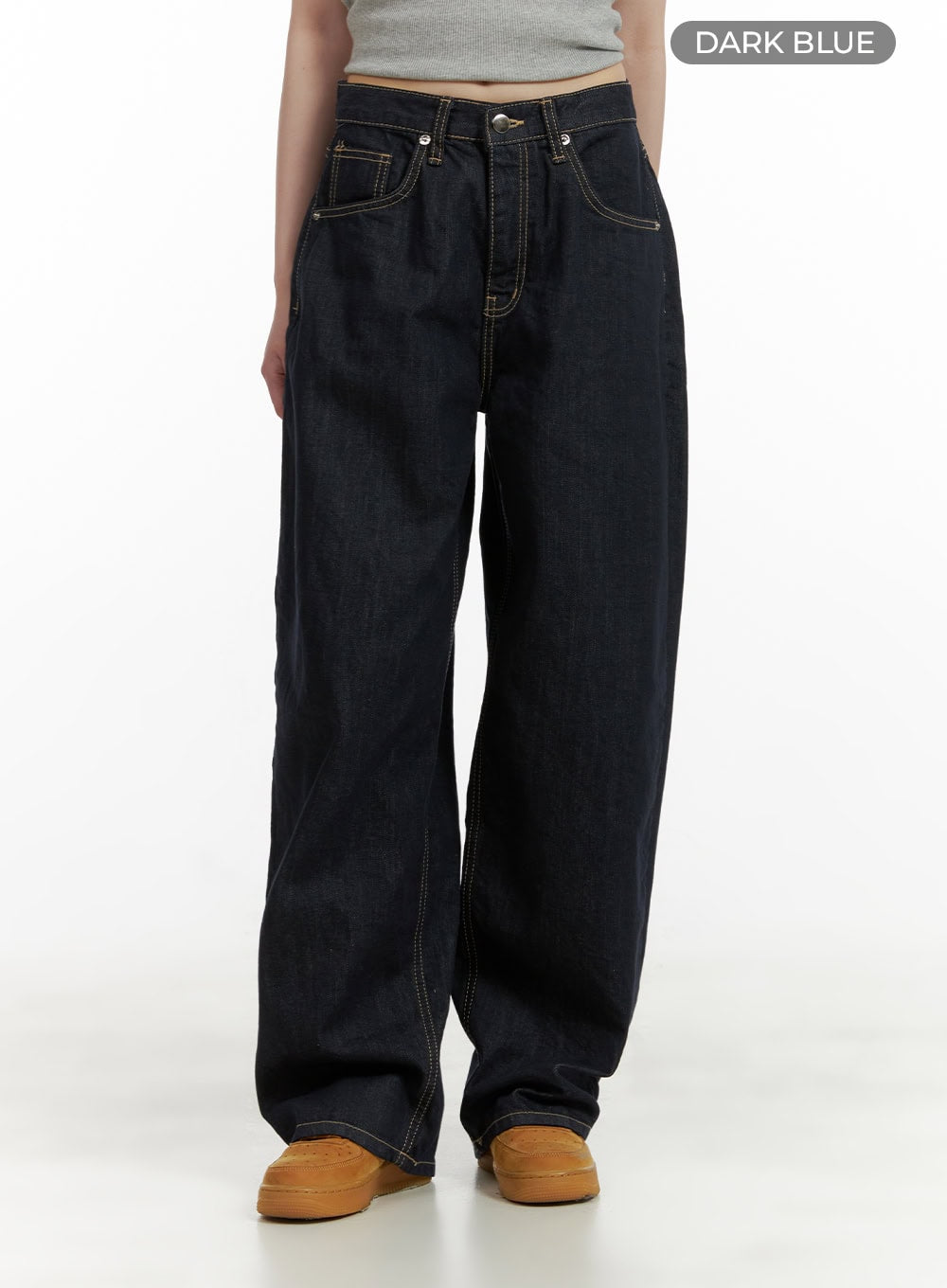 Stitch Detail Baggy Jeans CU410