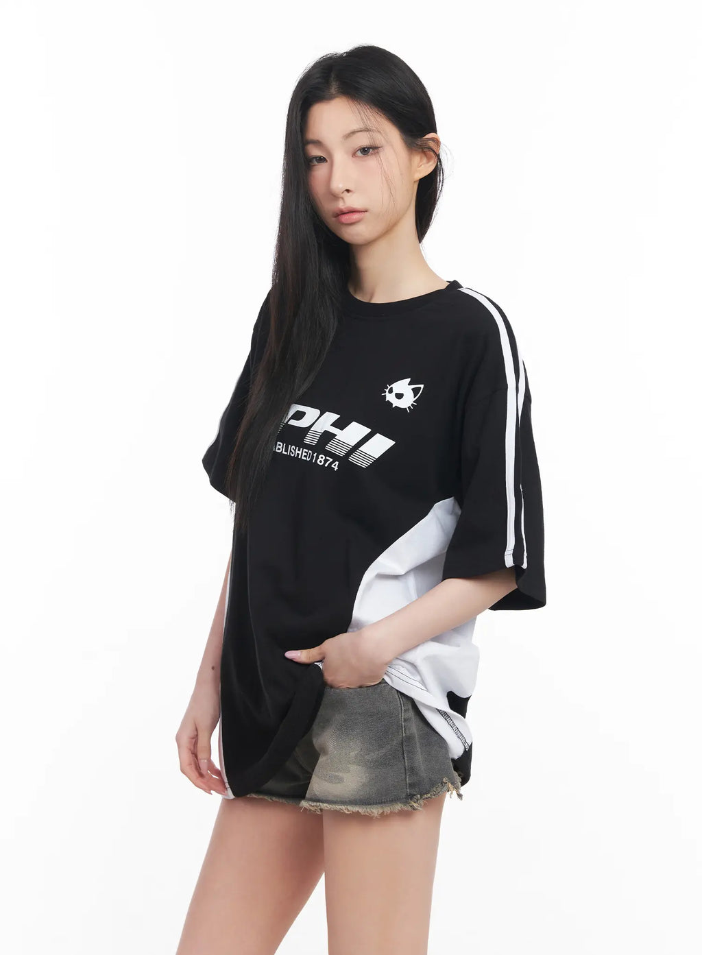 Oversized Striped Graphic Tee CU511