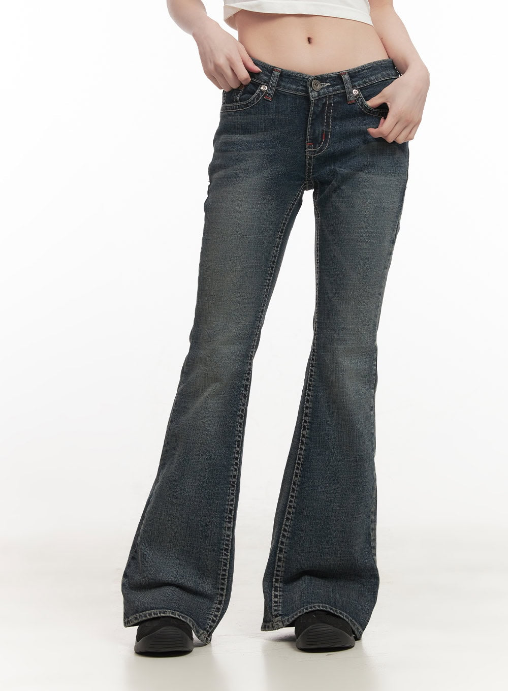 Elisa Stitched Low-Rise Flared Jeans CF514