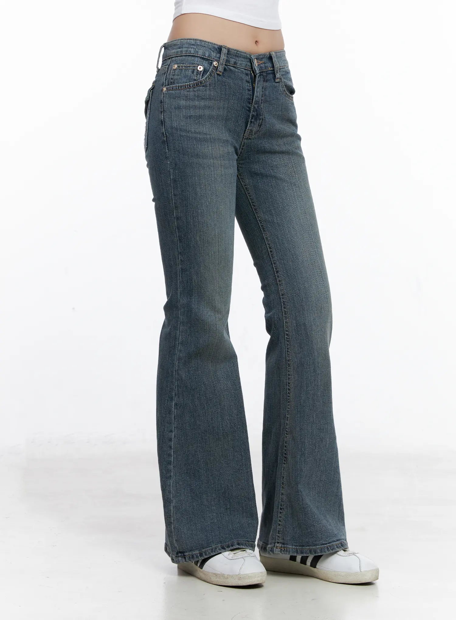 Maia Bow Flared Jeans CS510