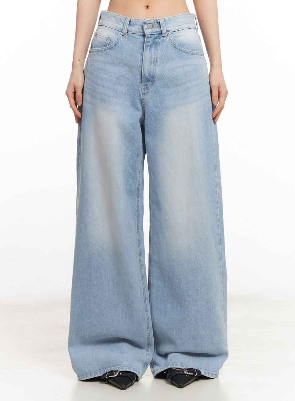 Calista Washed Wide-Leg Bootcut Jeans CA516