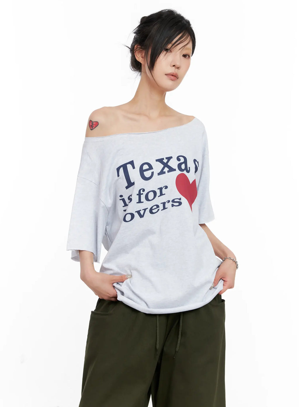Off-Shoulder Relaxed-Fit Graphic Tee CL525