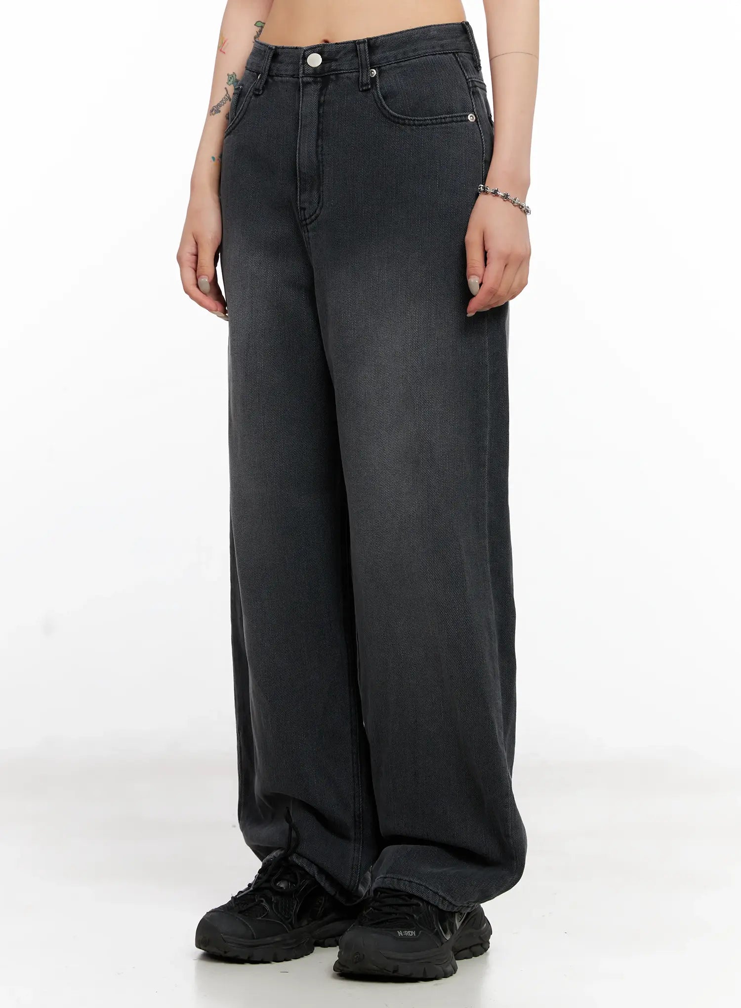 Sarang Washed Black Baggy Jeans CL528