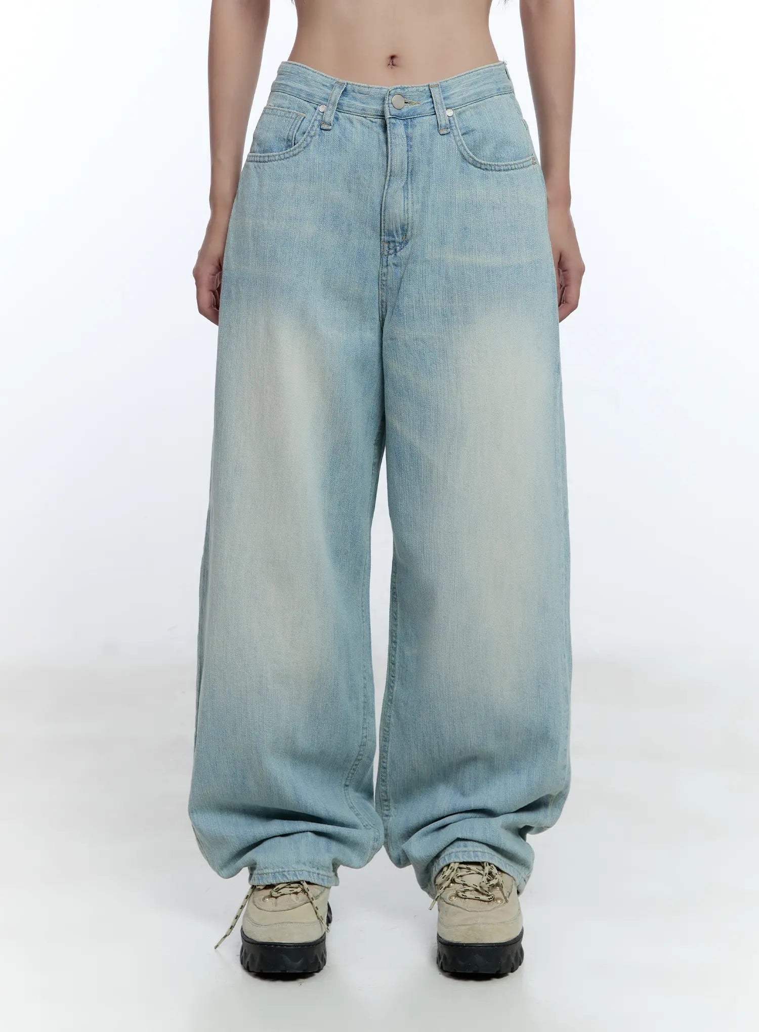 Yuri Washed Wide-Leg Jeans CU526