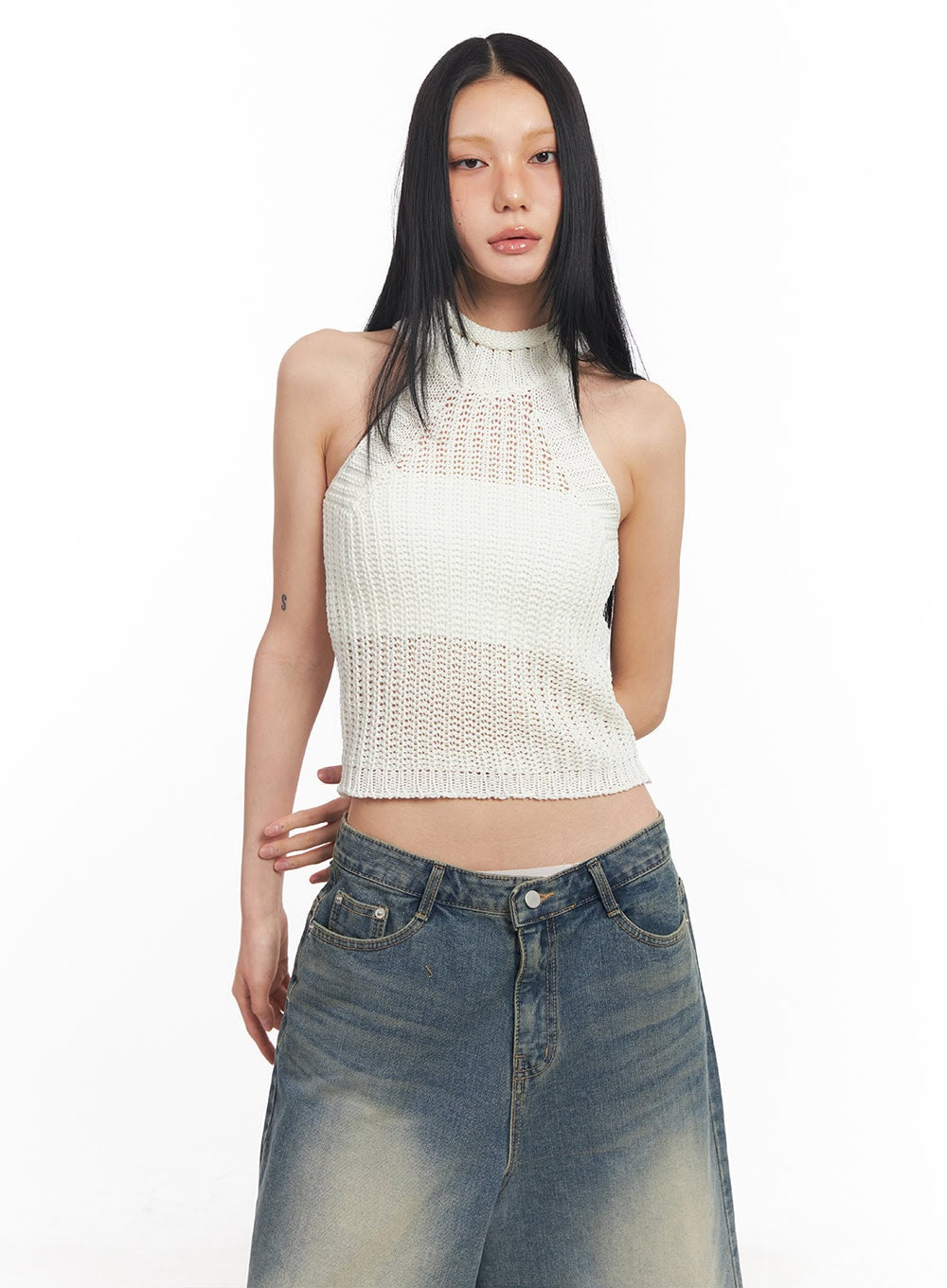 Halter-Neck Sleeveless Crop Top CY528