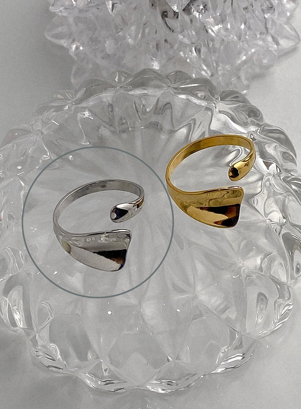 Frida Crossline Open Ring IA524