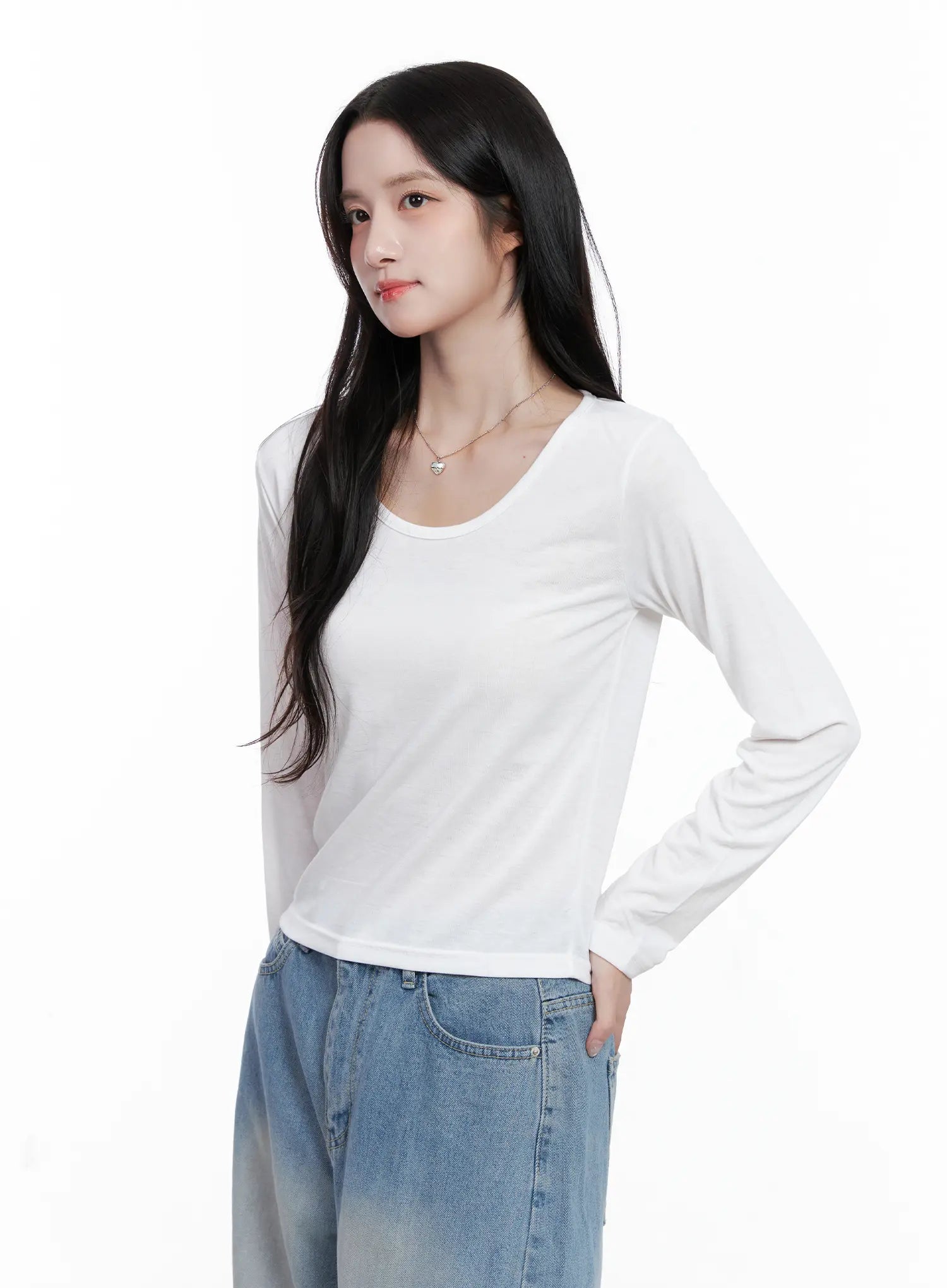 Basic Round Neck Long Sleeve Tee CS523