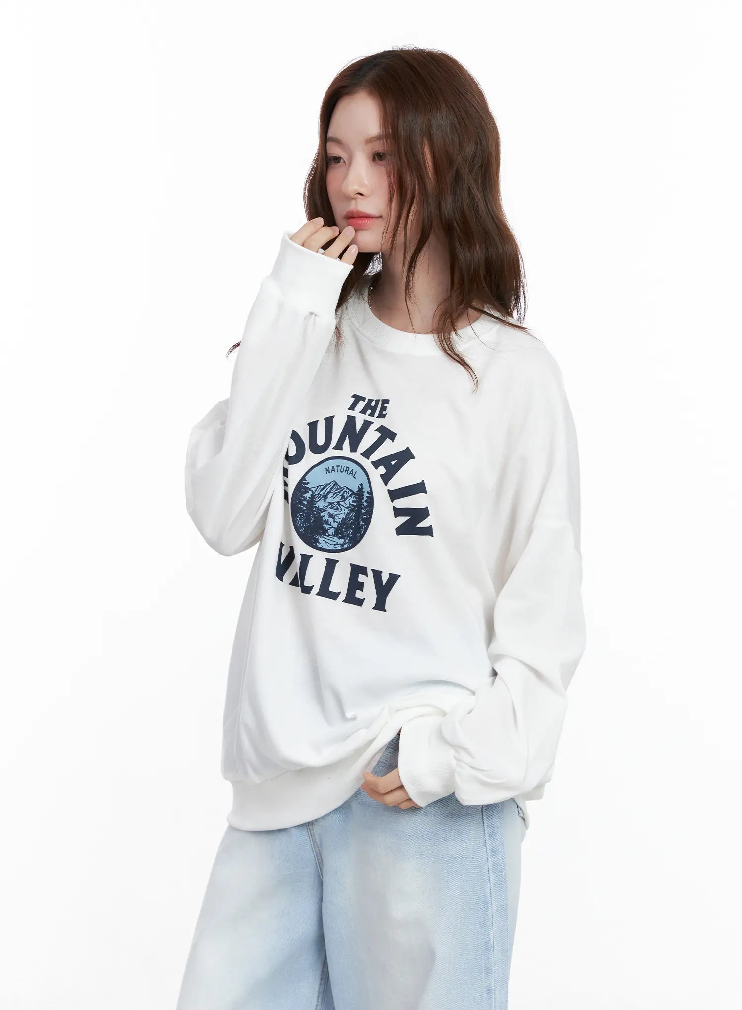 Mountain Valley Graphic Crewneck CG521