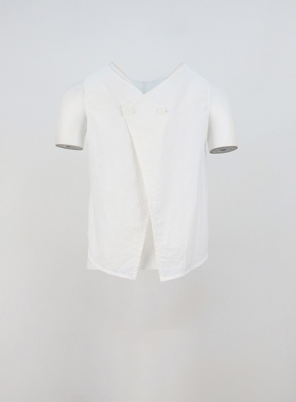 Sleeveless Nylon Blouse OU314