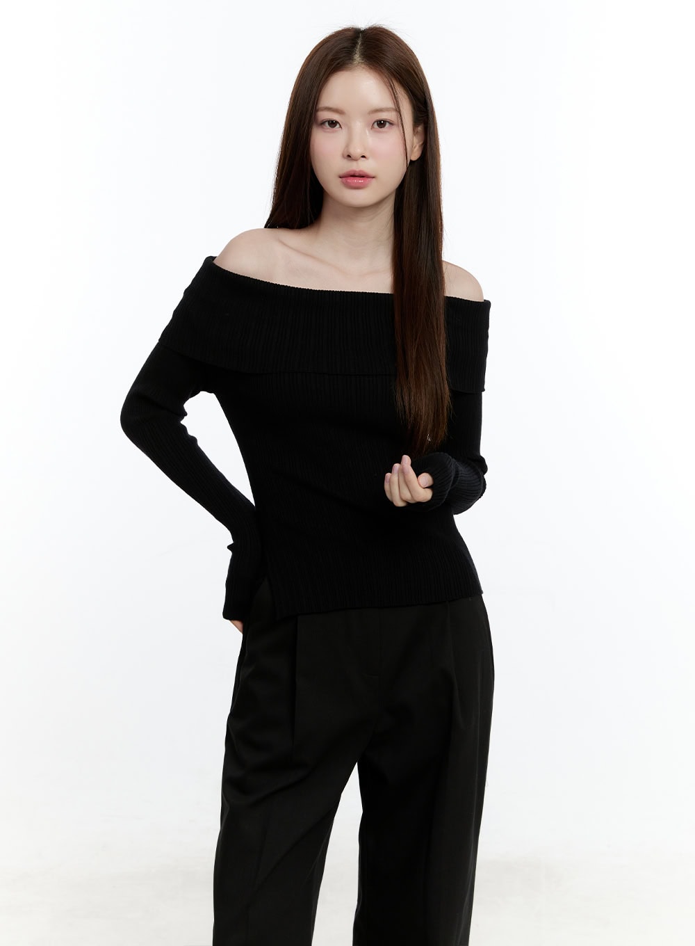 Ribbed Slim-Fit Off-Shoulder Top CM521
