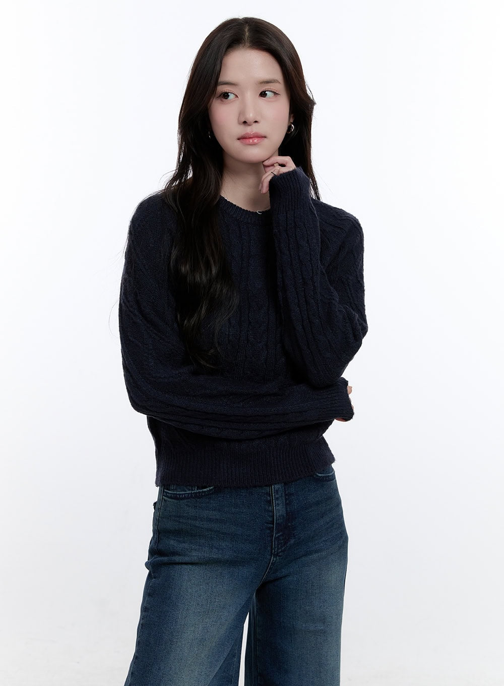 Cable Knit Round Neck Sweater ON418