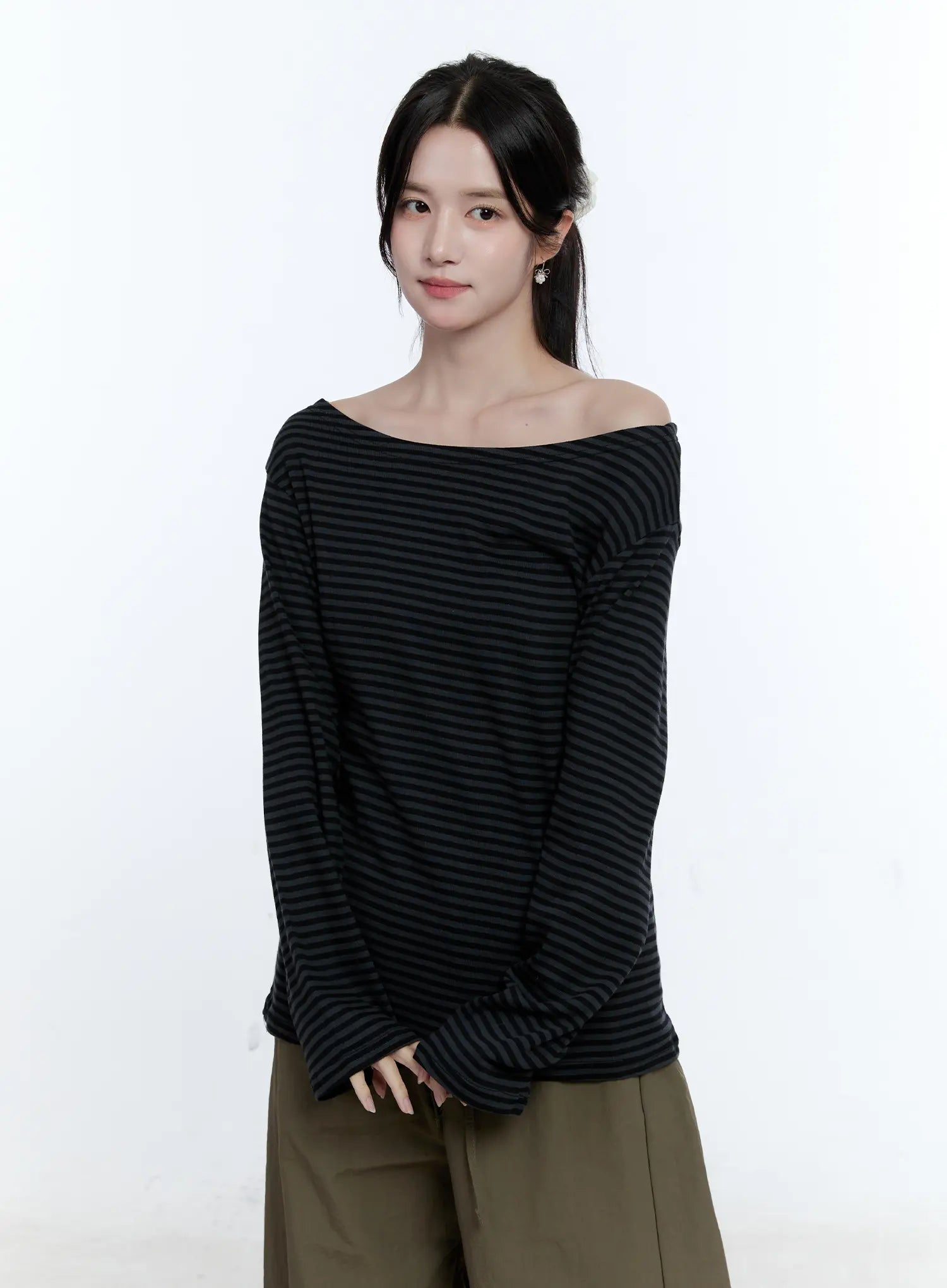 Wide Boat Neck Loose-Fit Top CG513