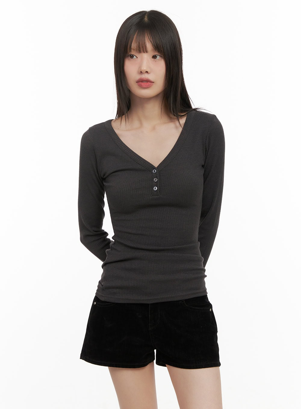 Slim-Fit Buttoned V-Neck Top CD425