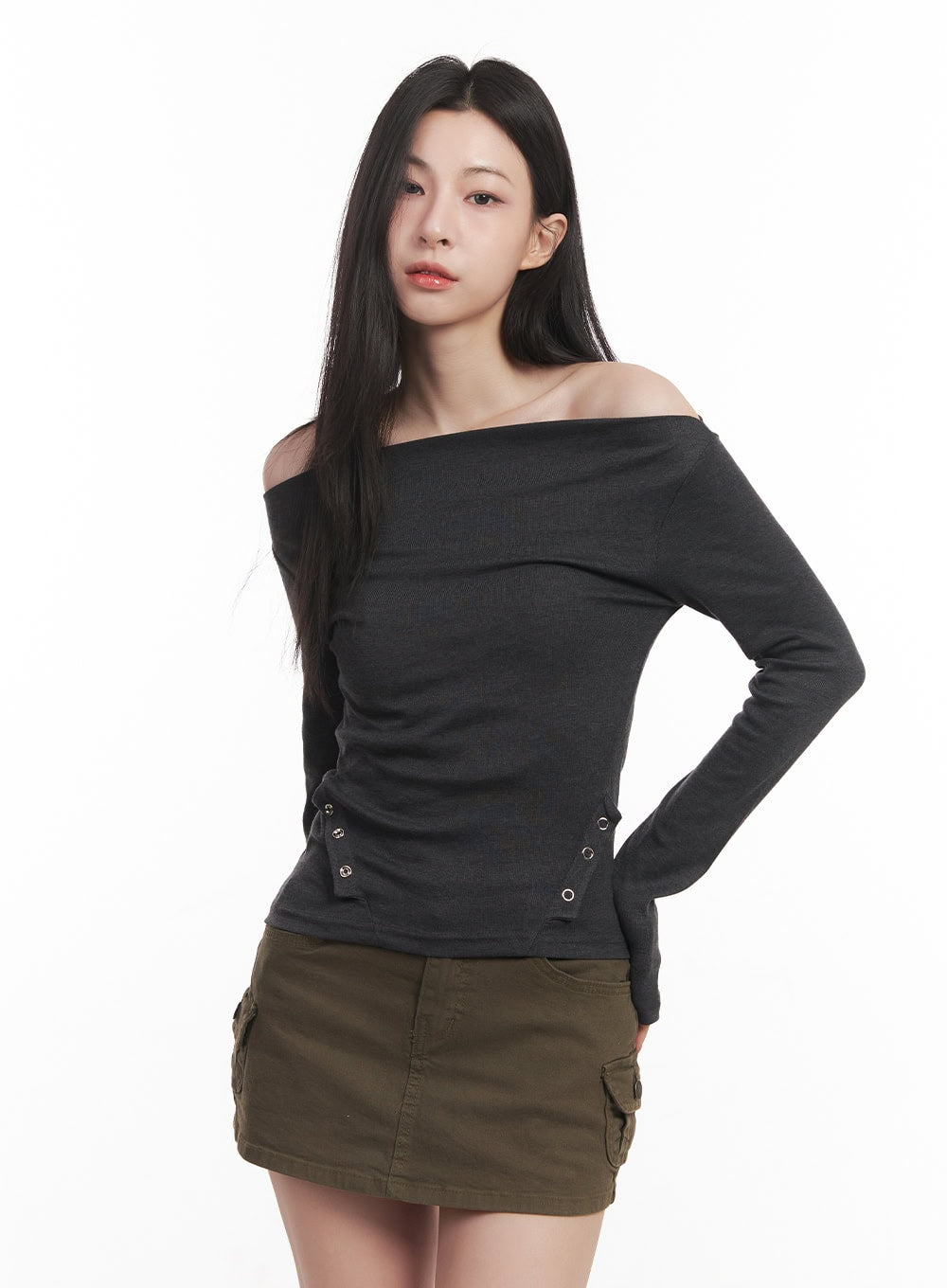 Buttoned Slim-Fit Off-Shoulder Top CM517