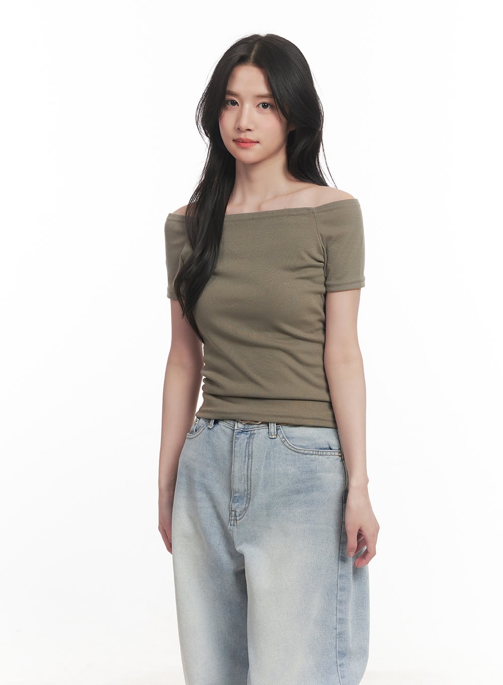 Off-Shoulder Cropped T-Shirt CA510