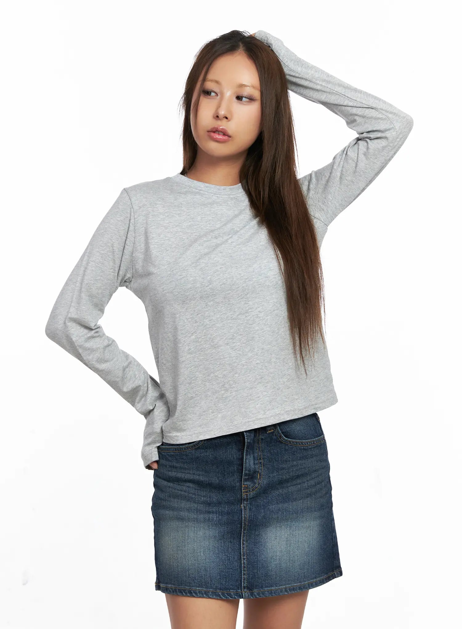 Basic Round Neck Cropped Long Sleeve Top CO513