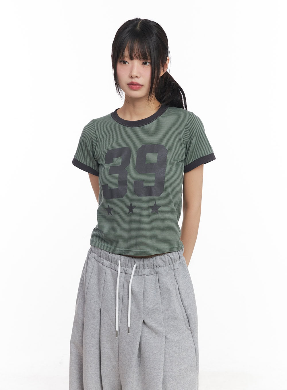 Dual-Tone Graphic Top CY512