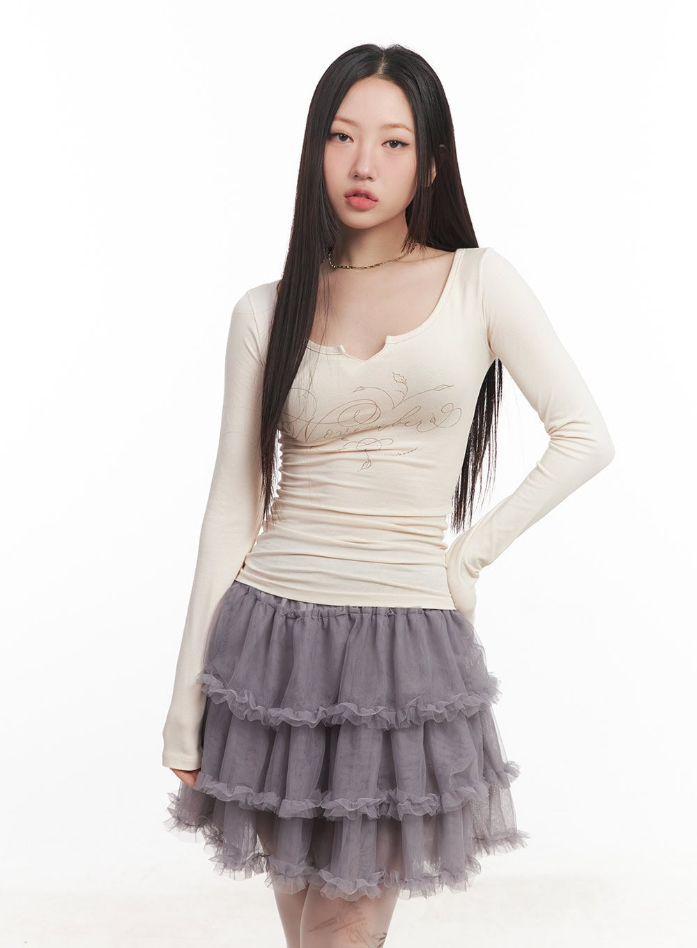 Graphic Long-Sleeve V-Neck Top CM528