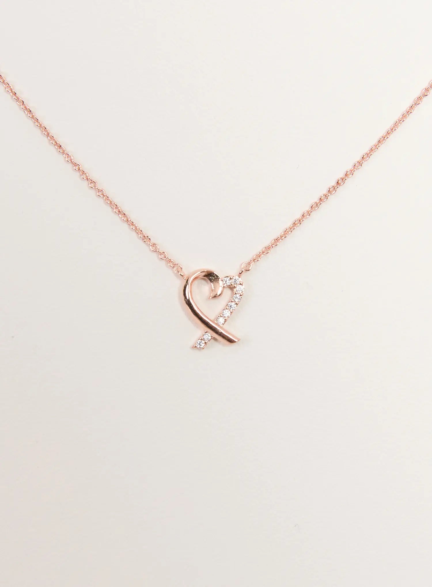 Trailing Heart Necklace IS517