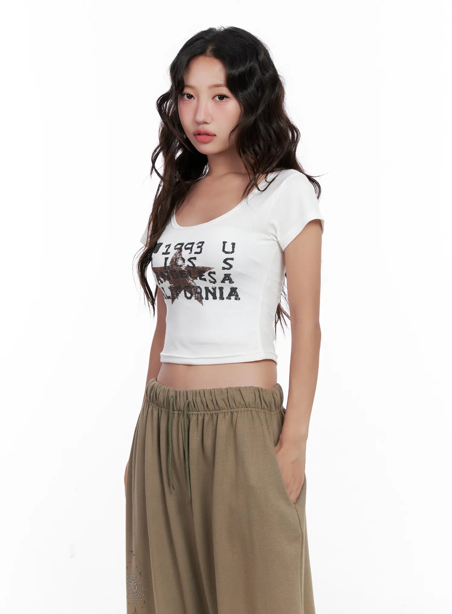 Graphic U-Neck Cropped Tee CL518
