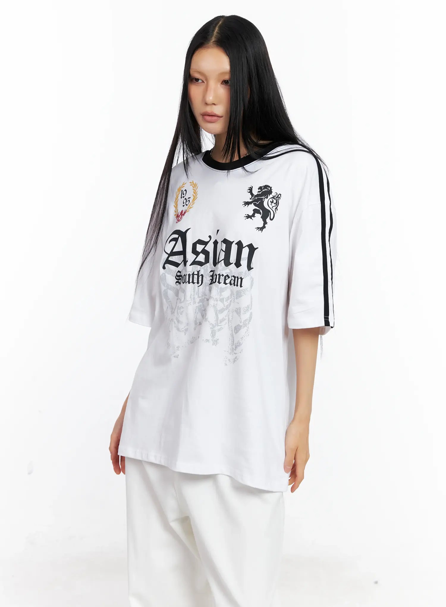 Oversized Graphic Logo Tee CL529