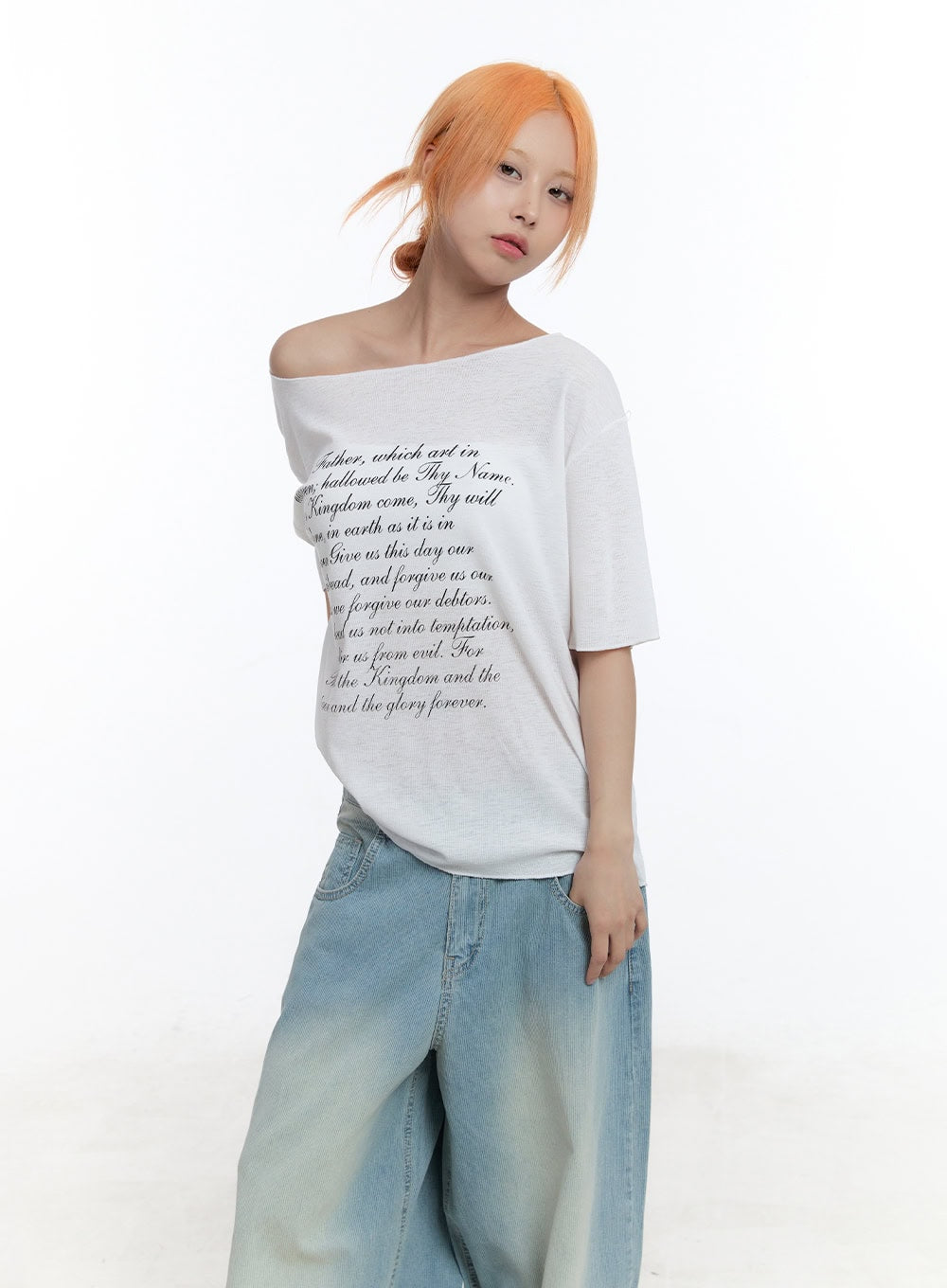 Loose-Fit Graphic Off-Shoulder Tee CU502