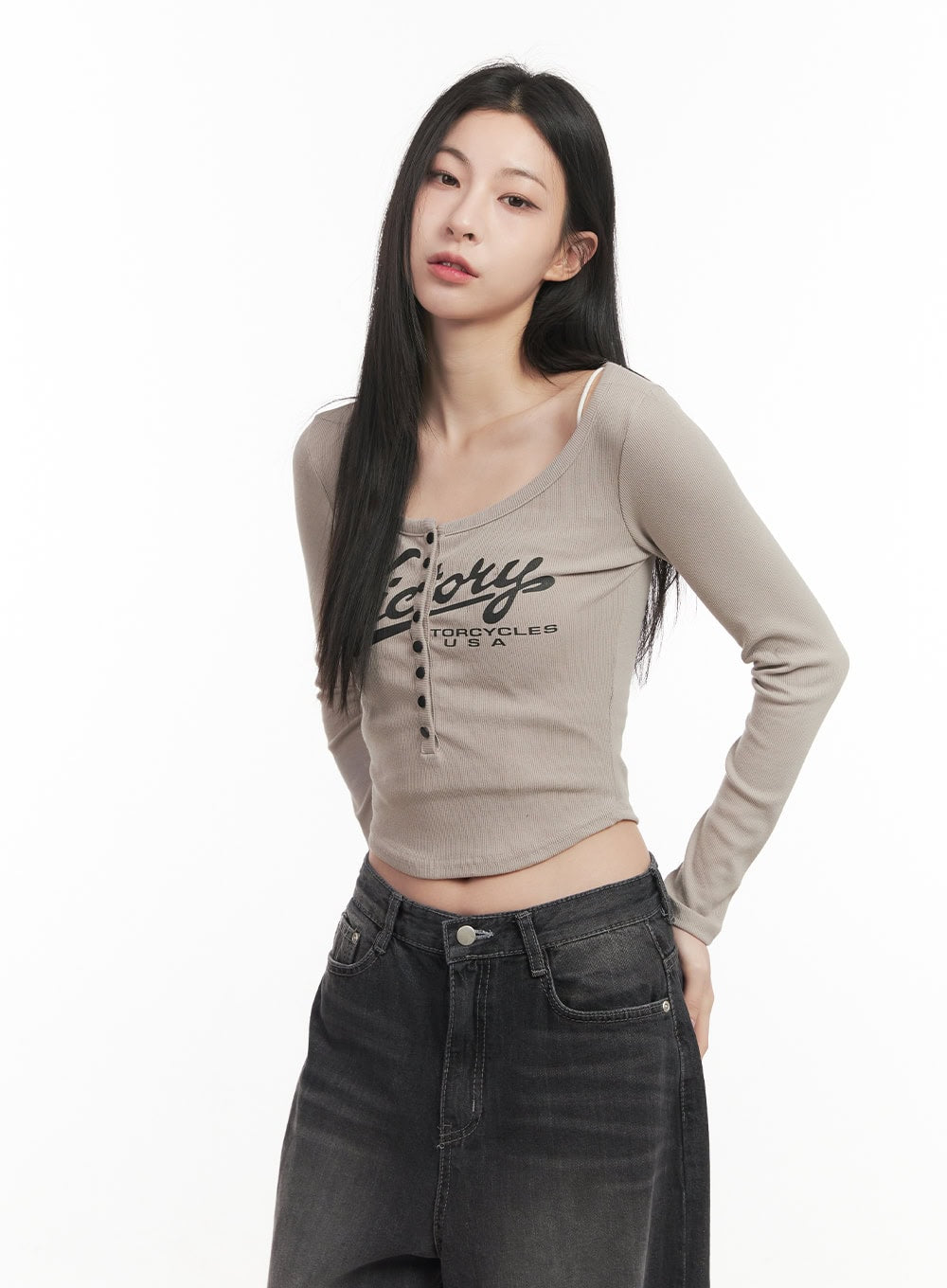 Buttoned Slim-Fit Crop Top CF514