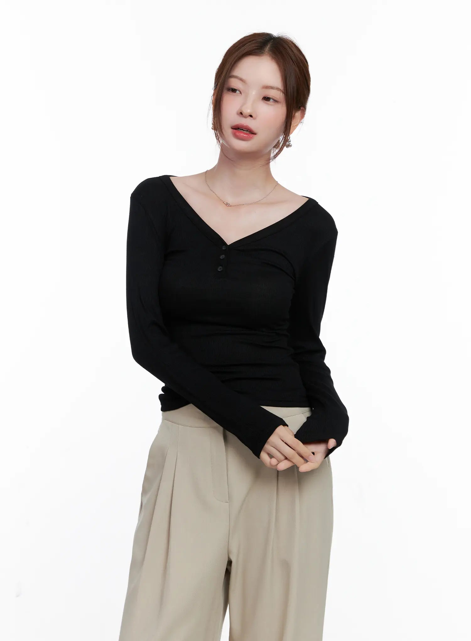 Slim-Fit Henley Neck Long Sleeve Top CG521